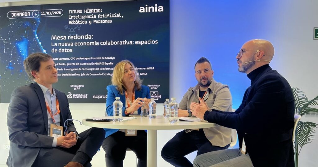 Foto mesa redonda jornada IA AINIA